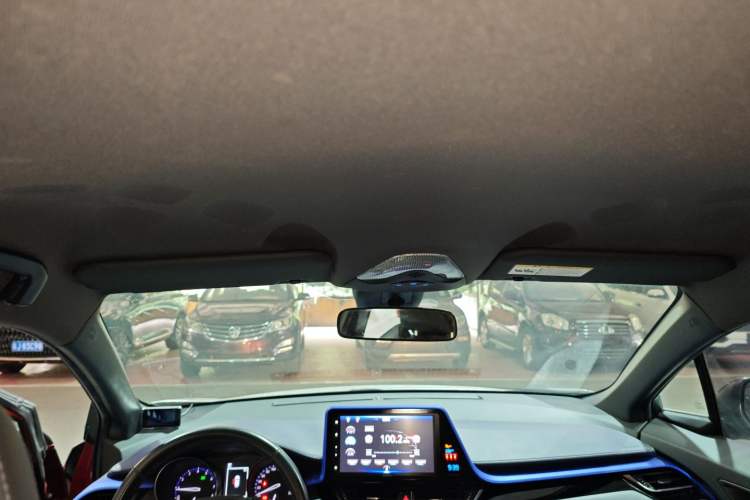 Used Toyota IZOA 2018 2.0L Yichi Version China VI Standard Headliner