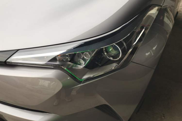 Used Toyota IZOA 2018 2.0L Yichi Version China VI Standard Left Front Headlight