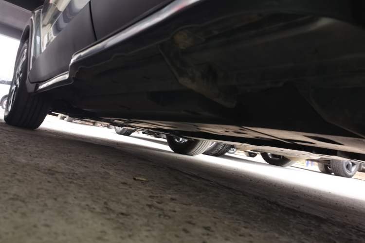 Used Toyota IZOA 2018 2.0L Yichi Version China VI Standard Left Side Sill
