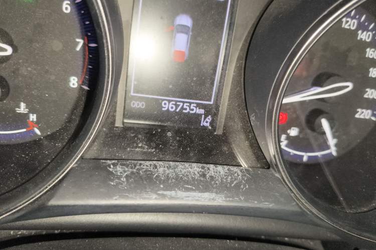Used Toyota IZOA 2018 2.0L Yichi Edition China V Standard Odometer Close Up