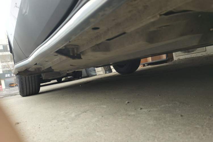 Used Toyota IZOA 2018 2.0L Yichi Version China VI Standard Right Side Sill