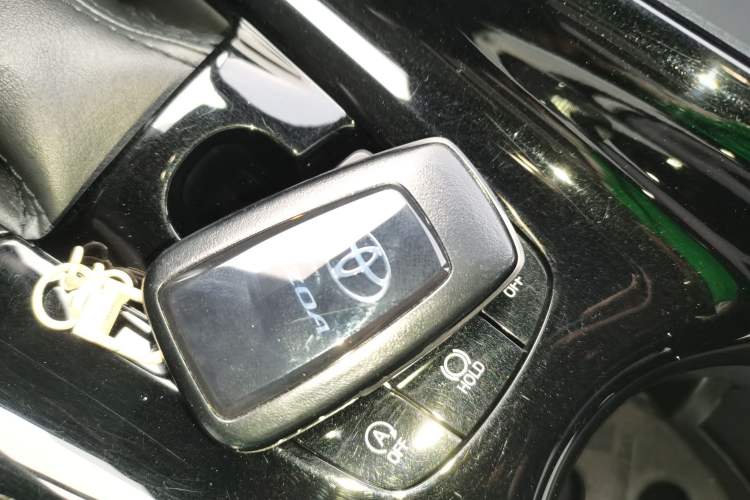 Used Toyota IZOA 2018 2.0L Yichi Version China VI Standard Vehicle Key