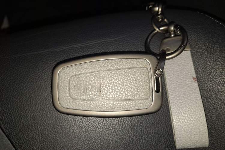 Used Toyota IZOA 2018 2.0L Yichi Version China VI Standard Vehicle Key