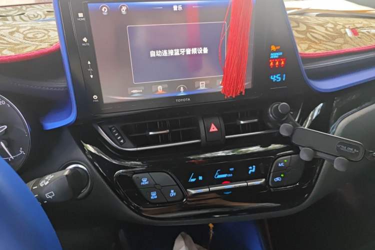 Used Toyota IZOA 2018 2.0L Yichi Edition China V Standard Audio And AC Panel