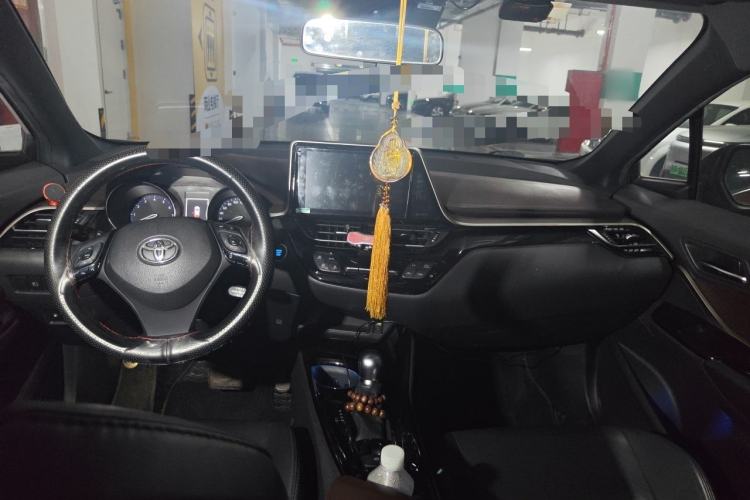 Used Toyota IZOA 2018 2.0L Yixuan Version China V Standard Center Console