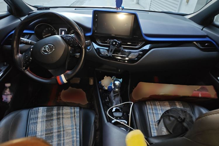 Used Toyota IZOA 2018 2.0L Yichi Edition China V Standard Center Console