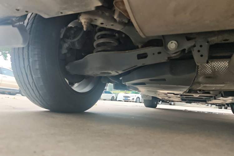 Used Toyota IZOA 2018 2.0L Yichi Version China VI Standard Chassis Rear Left