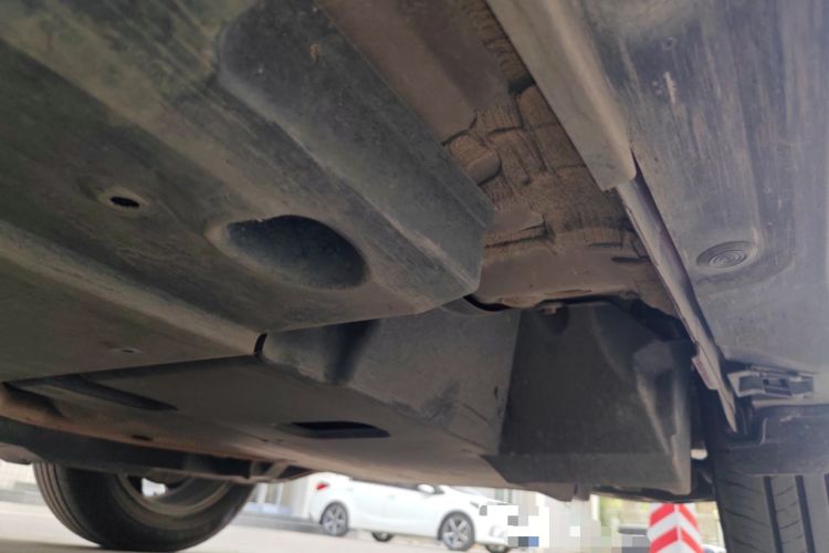 Used Toyota IZOA 2018 2.0L Yichi Version China VI Standard Chassis Rear Left