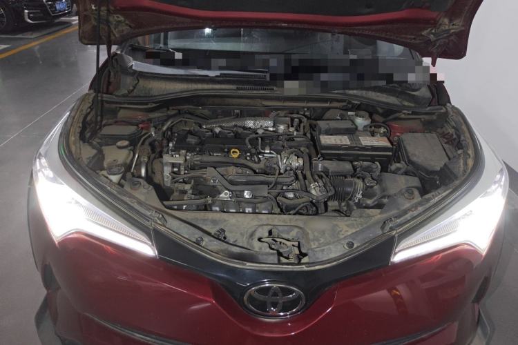 Used Toyota IZOA 2018 2.0L Yixuan Version China V Standard Engine Bay