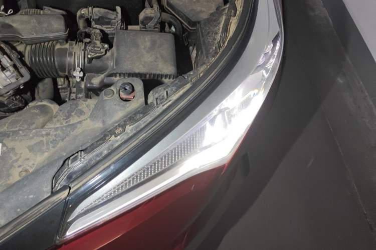 Used Toyota IZOA 2018 2.0L Yixuan Version China V Standard Engine Bay Left
