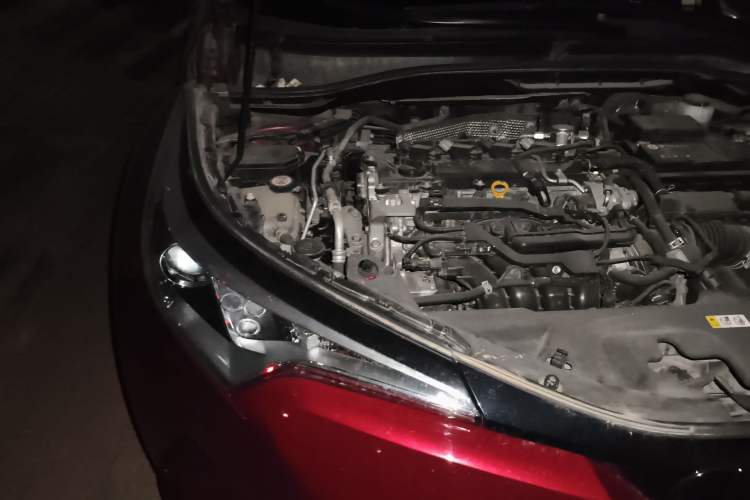 Used Toyota IZOA 2018 2.0L Yichi Edition China V Standard Engine Bay Right