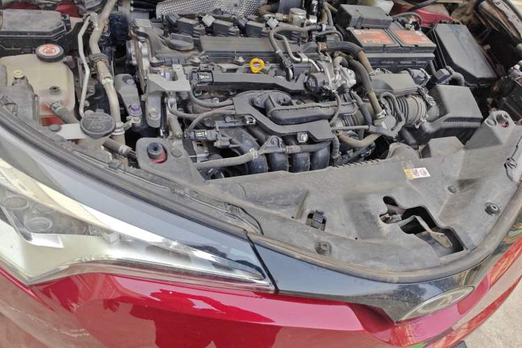 Used Toyota IZOA 2018 2.0L Yichi Version China VI Standard Engine Bay Right