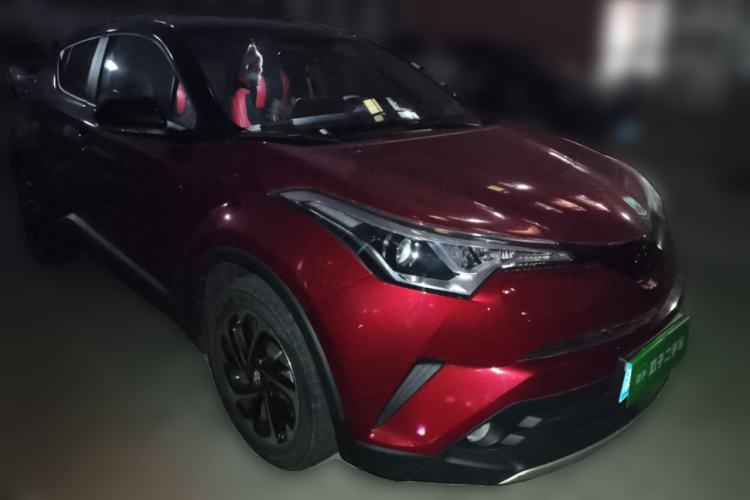 Used Toyota IZOA 2018 2.0L Yichi Edition China V Standard Front Right 45 Deg
