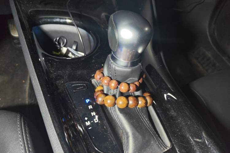 Used Toyota IZOA 2018 2.0L Yixuan Version China V Standard Gear Lever