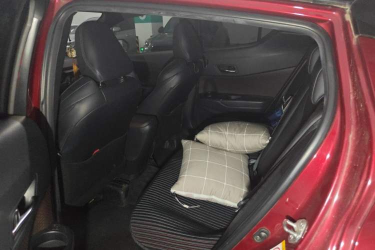 Used Toyota IZOA 2018 2.0L Yixuan Version China V Standard Left Rear Seat