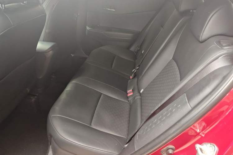 Used Toyota IZOA 2018 2.0L Yichi Version China VI Standard Left Rear Seat