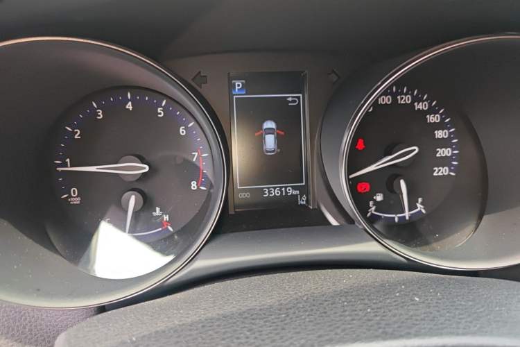 Used Toyota IZOA 2018 2.0L Yichi Edition China V Standard Odometer Close Up
