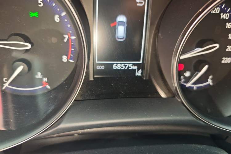 Used Toyota IZOA 2018 2.0L Yichi Version China VI Standard Odometer Close Up