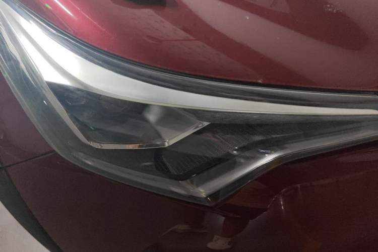Used Toyota IZOA 2018 2.0L Yixuan Version China V Standard Right Front Headlight