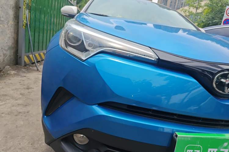 Used Toyota IZOA 2018 2.0L Yichi Edition China V Standard Right Front Headlight