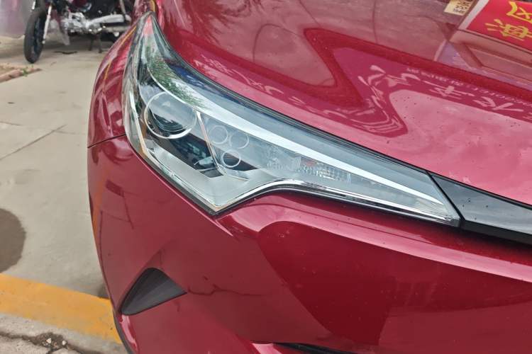 Used Toyota IZOA 2018 2.0L Yichi Version China VI Standard Right Front Headlight