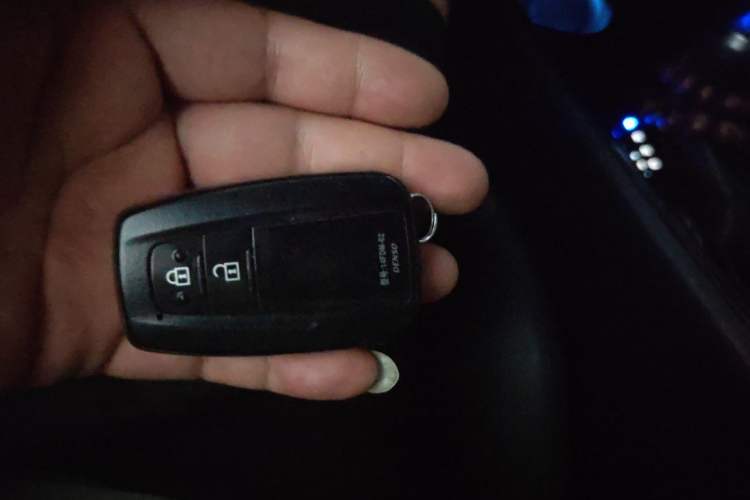Used Toyota IZOA 2018 2.0L Yixuan Version China V Standard Vehicle Key