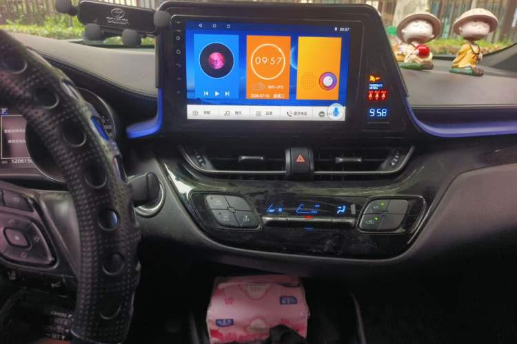 Used Toyota IZOA 2018 2.0L Yichi Version China VI Standard Audio And AC Panel