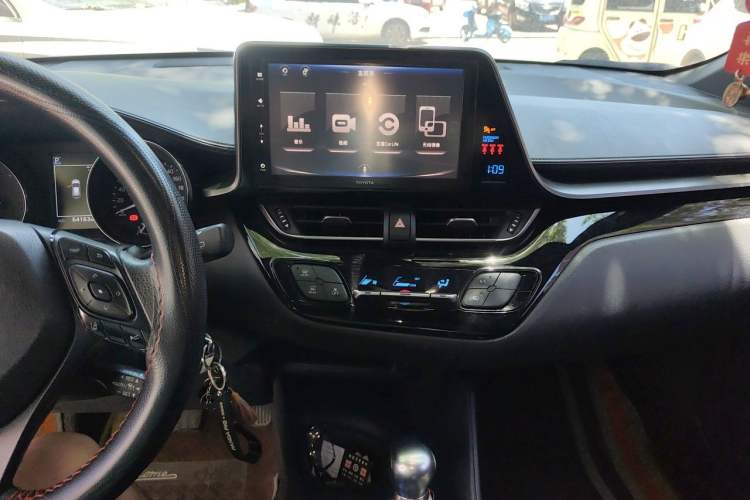 Used Toyota IZOA 2018 2.0L Yidong Edition China VI Audio And AC Panel