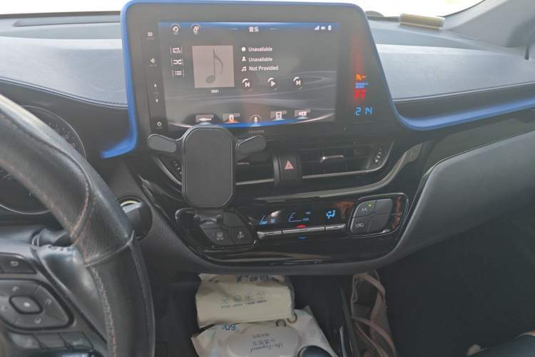 Used Toyota IZOA 2018 2.0L Yichi Version China VI Standard Audio And AC Panel