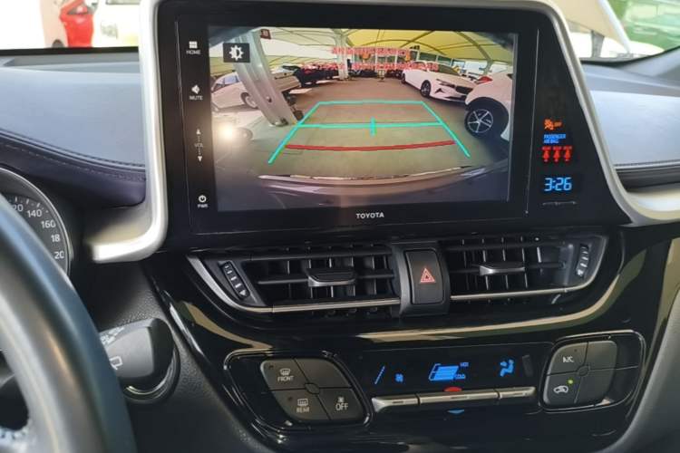 Used Toyota IZOA 2018 2.0L Yichi Version China VI Standard Audio And AC Panel