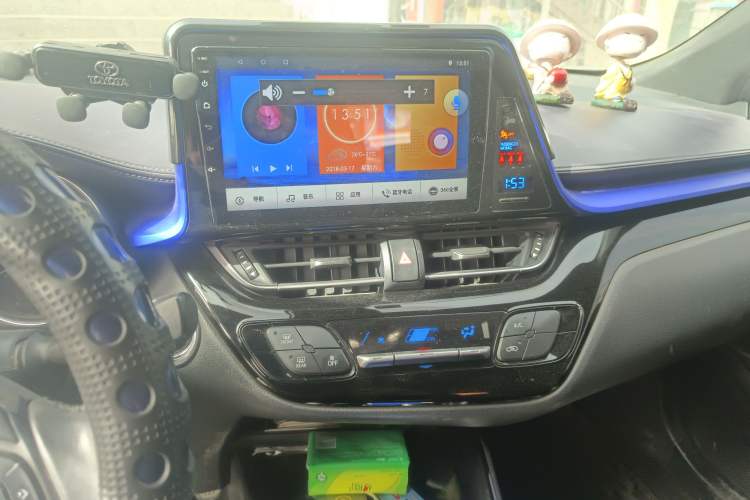 Used Toyota IZOA 2018 2.0L Yichi Version China VI Standard Audio And AC Panel