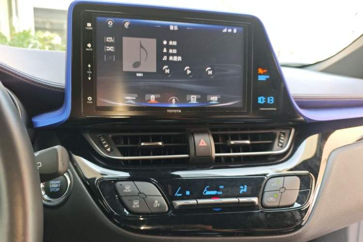 Used Toyota IZOA 2018 2.0L Yichi Version China VI Standard Audio And AC Panel