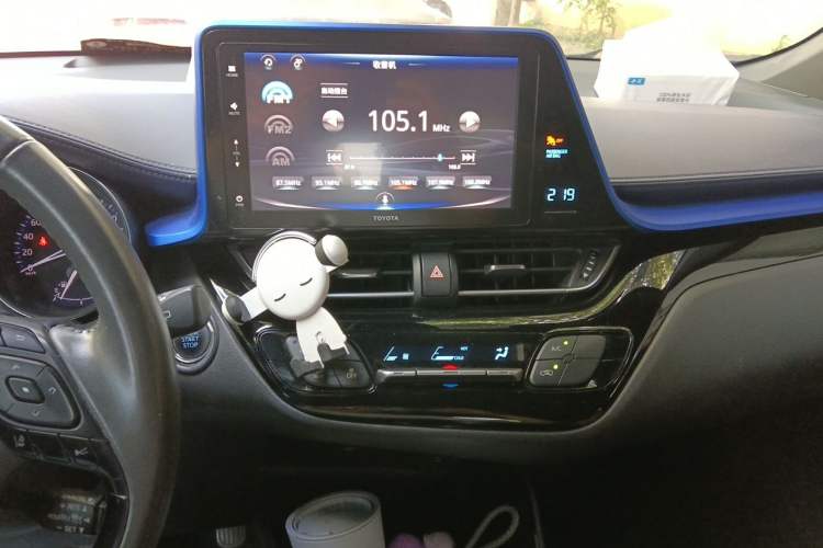 Used Toyota IZOA 2018 2.0L Yichi Version China VI Standard Audio And AC Panel