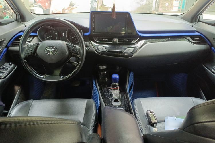 Used Toyota IZOA 2018 2.0L Yichi Edition China V Standard Center Console
