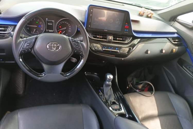 Used Toyota IZOA 2018 2.0L Yichi Version China VI Standard Center Console