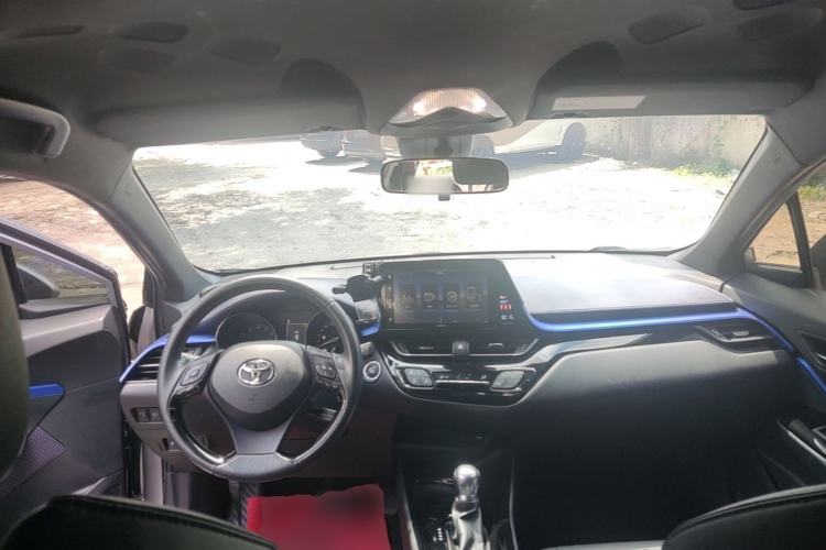 Used Toyota IZOA 2018 2.0L Yichi Edition China V Standard Center Console