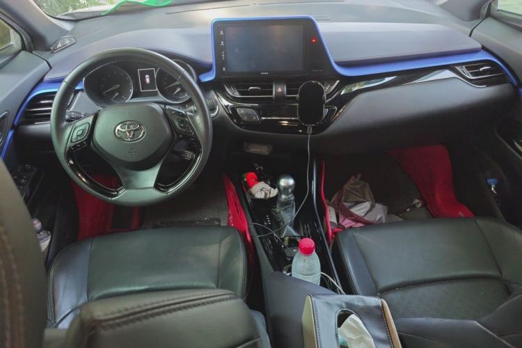 Used Toyota IZOA 2018 2.0L Yichi Version China VI Standard Center Console
