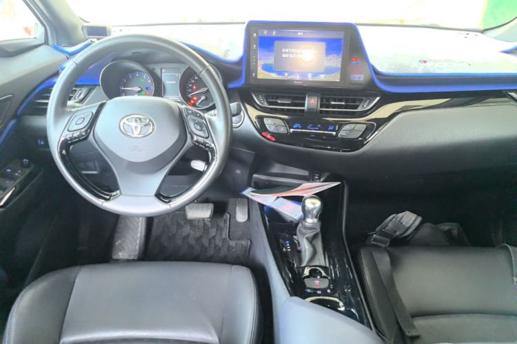 Used Toyota IZOA 2018 2.0L Yichi Version China VI Standard Center Console