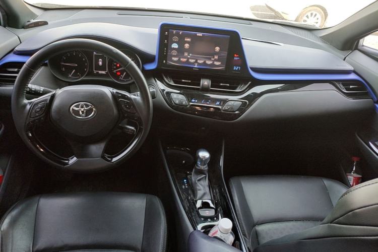 Used Toyota IZOA 2018 2.0L Yichi Edition China V Standard Center Console