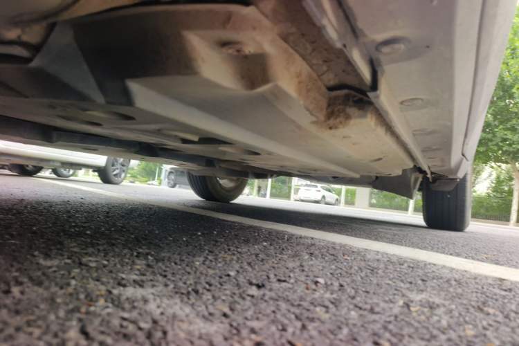 Used Toyota IZOA 2018 2.0L Yichi Version China VI Standard Chassis Front Left