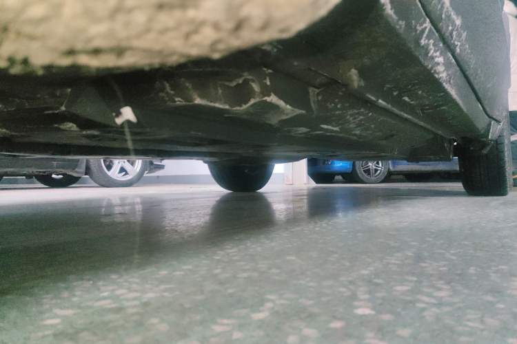 Used Toyota IZOA 2018 2.0L Yichi Version China VI Standard Chassis Front Left