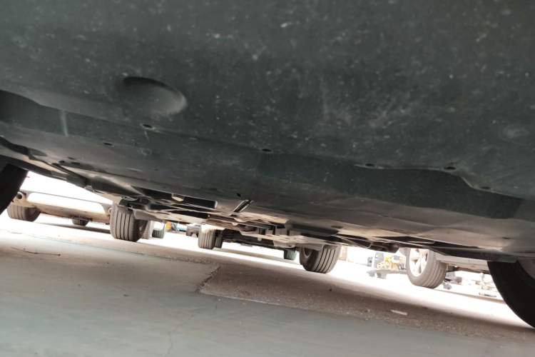 Used Toyota IZOA 2018 2.0L Yichi Version China VI Standard Chassis Front
