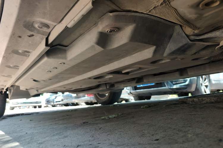 Used Toyota IZOA 2018 2.0L Yidong Edition China VI Chassis Front Right