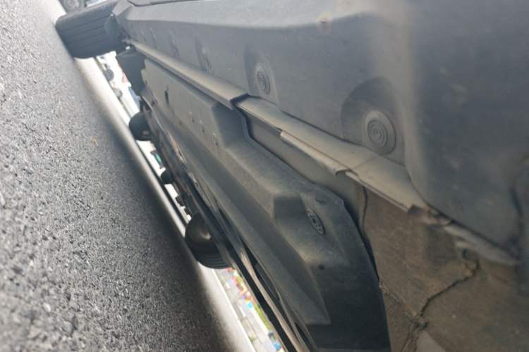 Used Toyota IZOA 2018 2.0L Yichi Version China VI Standard Chassis Front Right