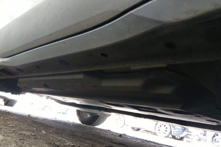Used Toyota IZOA 2018 2.0L Yichi Version China VI Standard Chassis Front Right