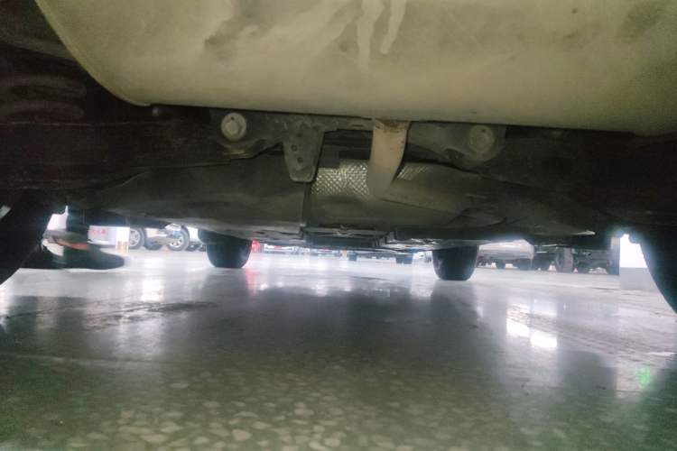 Used Toyota IZOA 2018 2.0L Yichi Version China VI Standard Chassis Rear