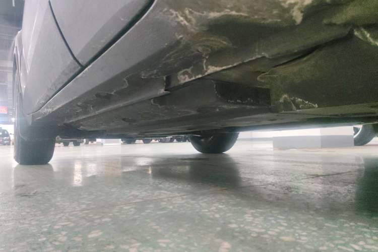 Used Toyota IZOA 2018 2.0L Yichi Version China VI Standard Chassis Rear Left
