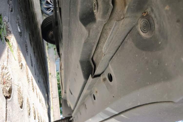 Used Toyota IZOA 2018 2.0L Yichi Version China VI Standard Chassis Rear Left
