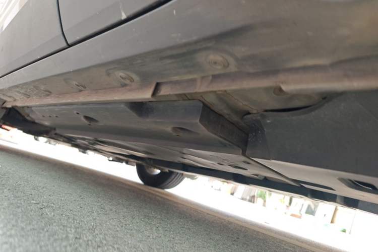 Used Toyota IZOA 2018 2.0L Yichi Version China VI Standard Chassis Rear Left