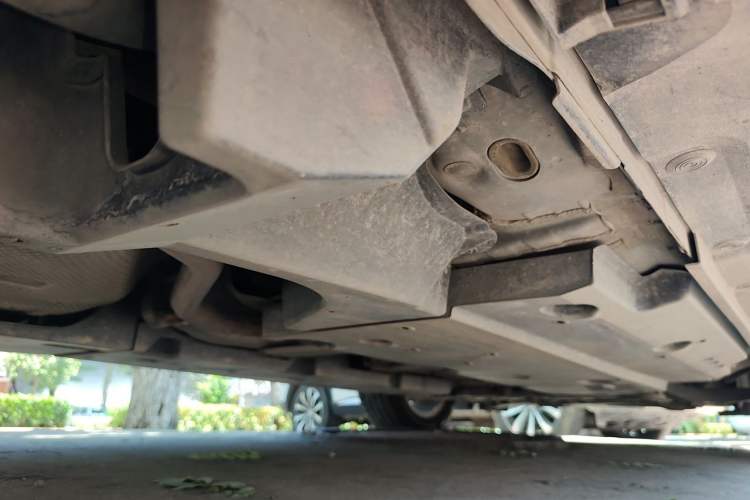 Used Toyota IZOA 2018 2.0L Yidong Edition China VI Chassis Rear Right